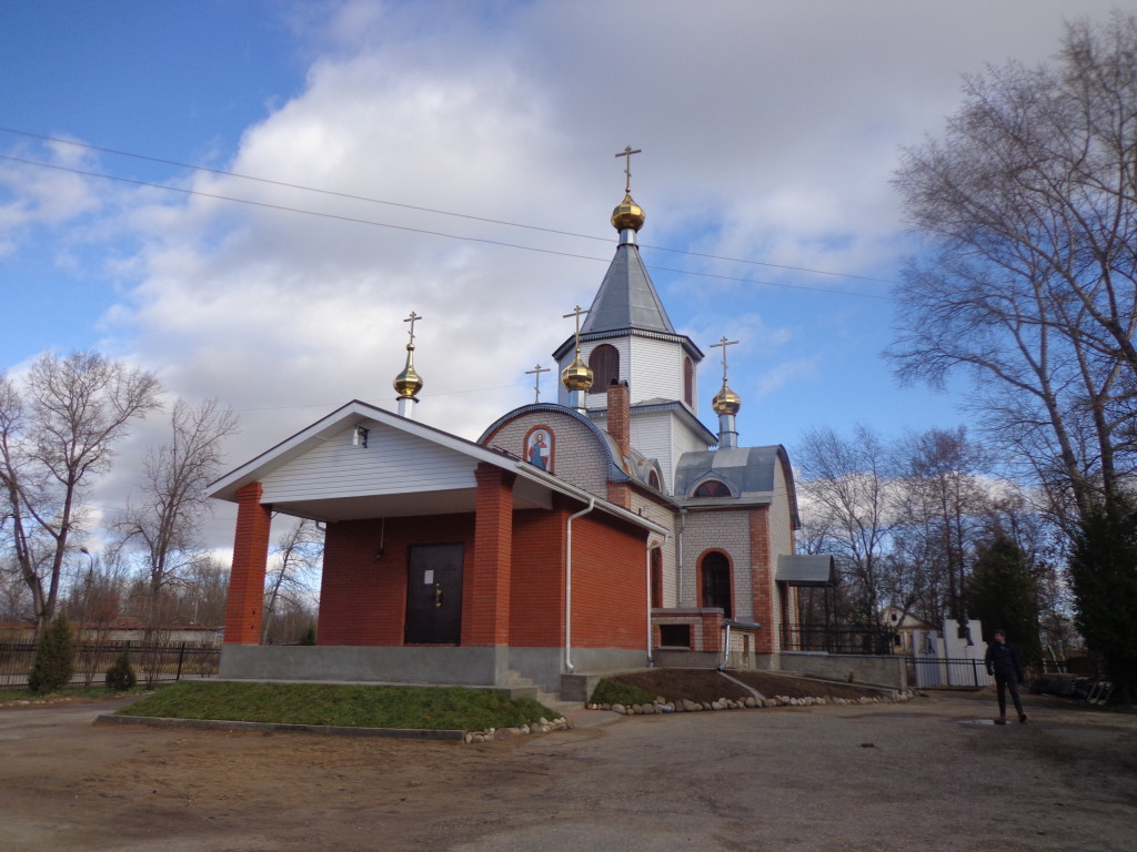 П красномайский. Храм пос Красномайский. Красномайский Тверская область. Храм пос Красномайский Вышневолоцкого района. Вышний Волочек Красномайский.